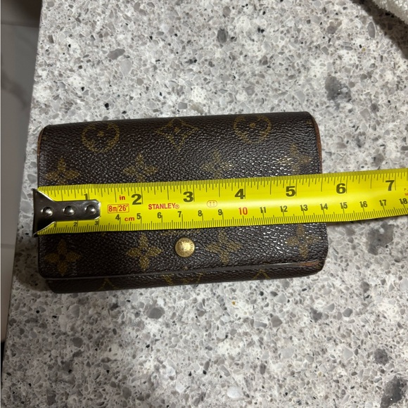 Louis Vuitton Wallet  - Authentic - Picture 15 of 16